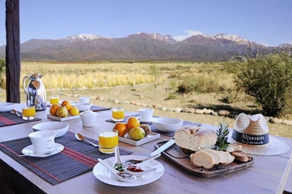 Alpasion Lodge Тунуян Экстерьер фото